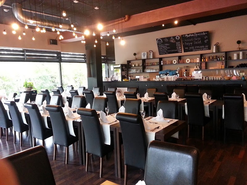 MoMo Restaurant