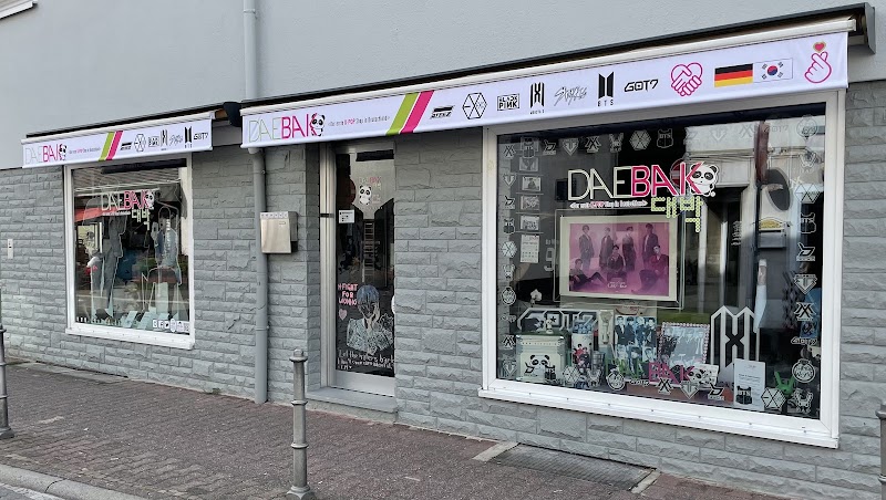 DAEBAK K-Pop Shop