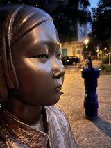 "Trostfrauen"-Denkmal (평화의 소녀상, Statue of Peace)